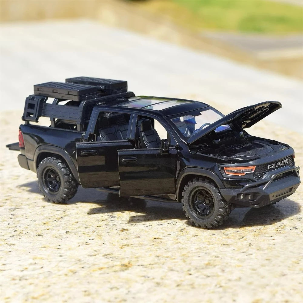 [TOY] 1:32 Dodge Hennessey 2021 Mammoth 1000 TRX ブラック モデルカー Die-Cast