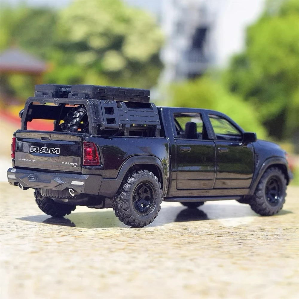 [TOY] 1:32 Dodge Hennessey 2021 Mammoth 1000 TRX ブラック モデルカー Die-Cast