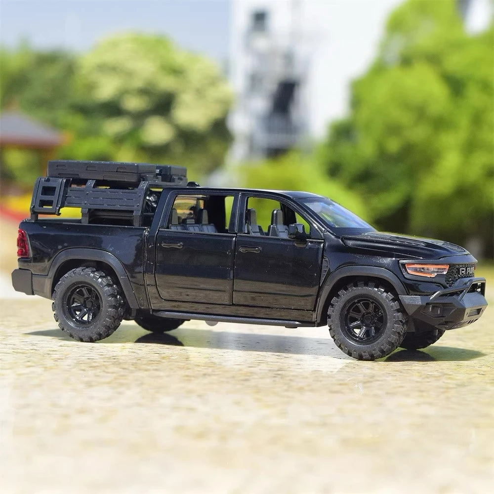 [TOY] 1:32 Dodge Hennessey 2021 Mammoth 1000 TRX ブラック モデルカー Die-Cast