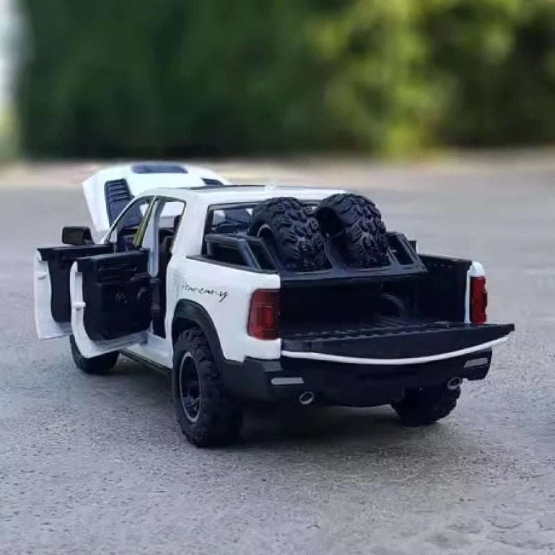 [TOY] 1:32 Dodge Hennessey 2021 Mammoth 1000 TRX White Model Car Die-Cast