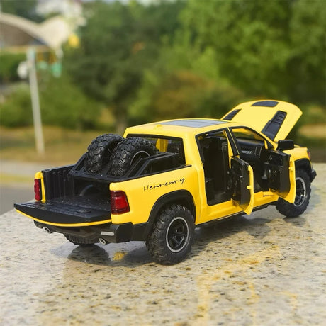 [TOY] 1:32 Dodge Hennessey 2021 Mammoth 1000 TRX Yellow Model Car Die-Cast