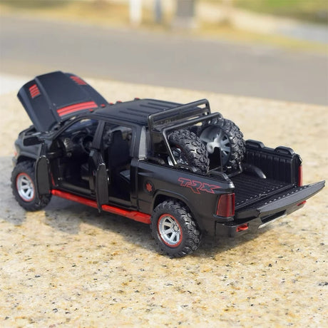 [TOY] 1:32 Dodge RAM 2023 TRX svart modellbil Die-Cast