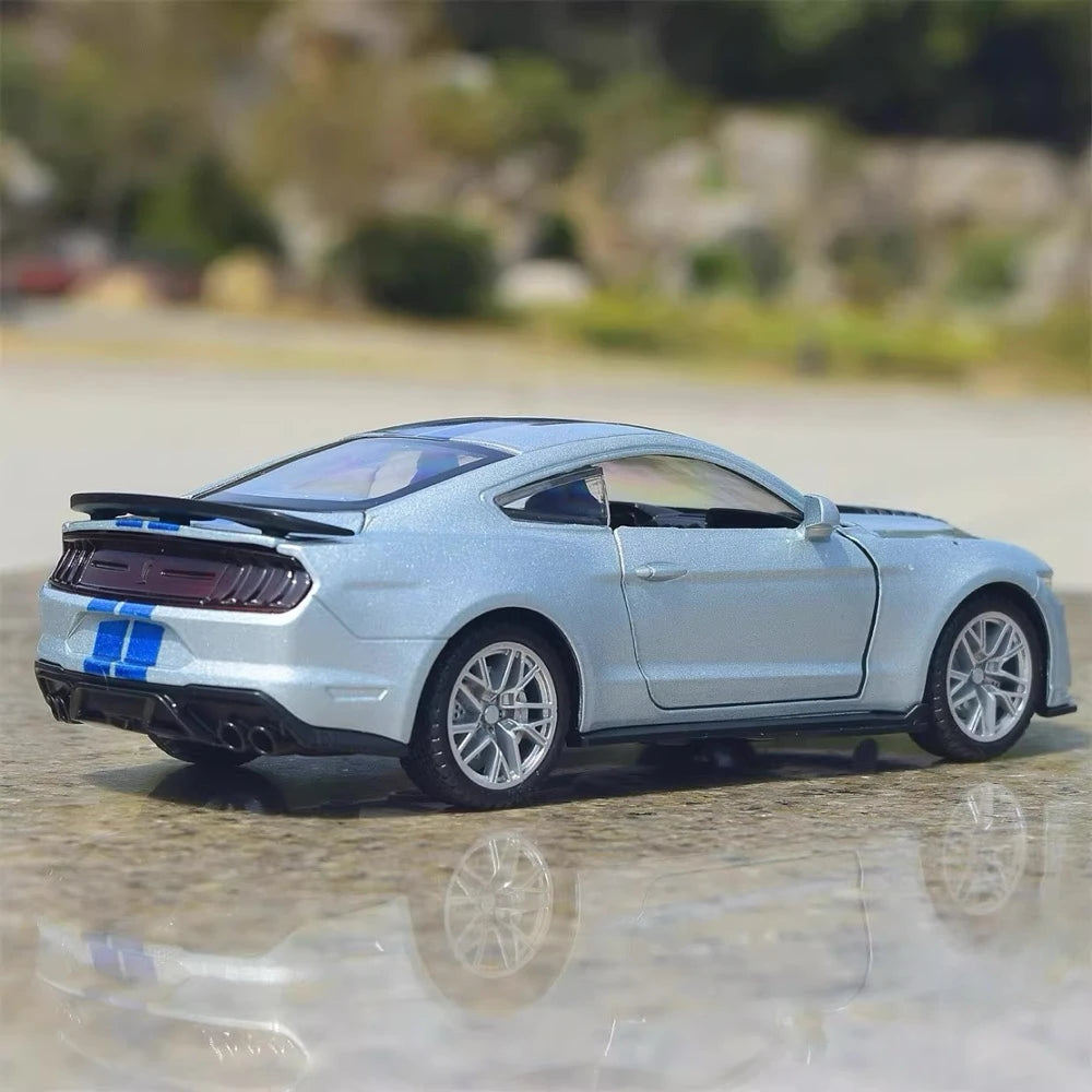 [TOY] 1:32 Ford 2020 Mustang Shelby GT500 Silver Model Car Die-Cast
