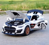 [TOY] 1:32 Ford 2020 Mustang Shelby GT500 vit modellbil Die-Cast