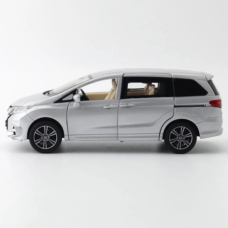 [TOY] 1:32 Honda 2013 Odyssey Silver Model Car Die-Cast