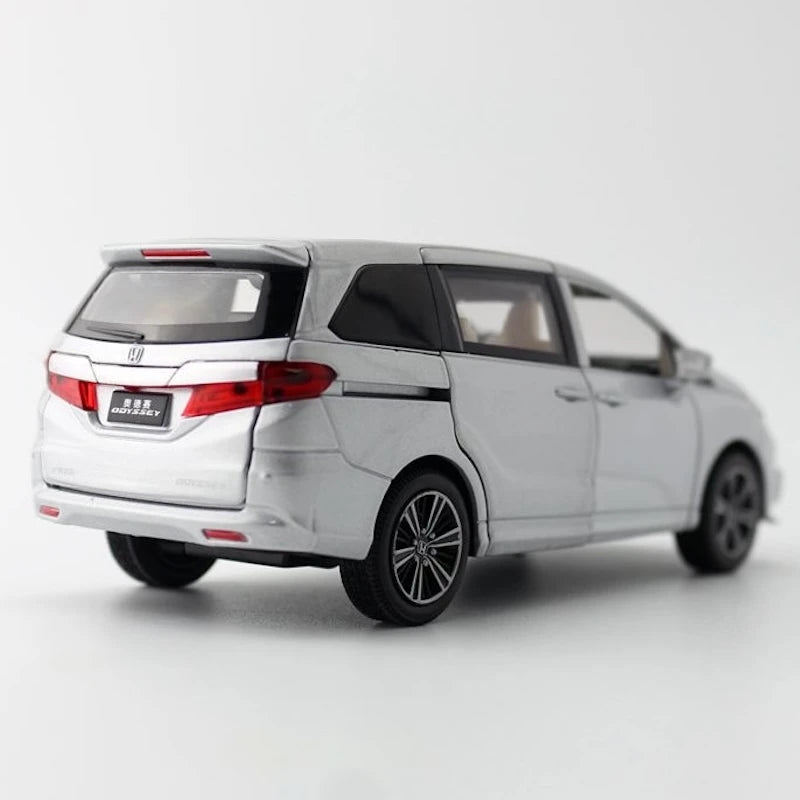 [TOY] 1:32 Honda 2013 Odyssey Silver Model Car Die-Cast