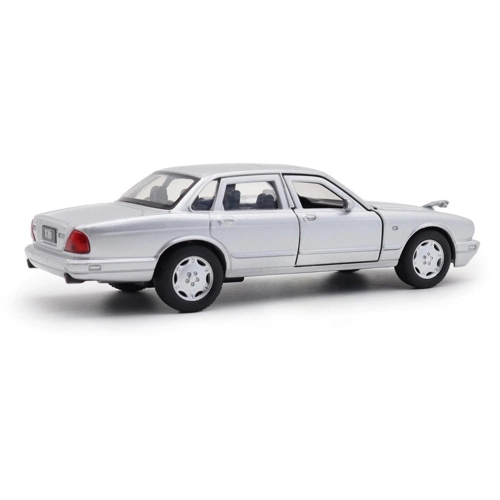 [TOY] 1:36 Jaguar 1990 XJ6 Silver Model Car Die-Cast