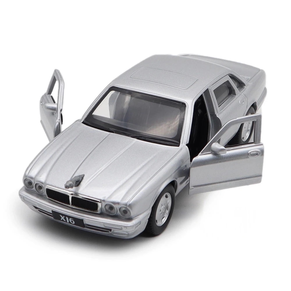 [TOY] 1:36 Jaguar 1990 XJ6 Silver Model Car Die-Cast