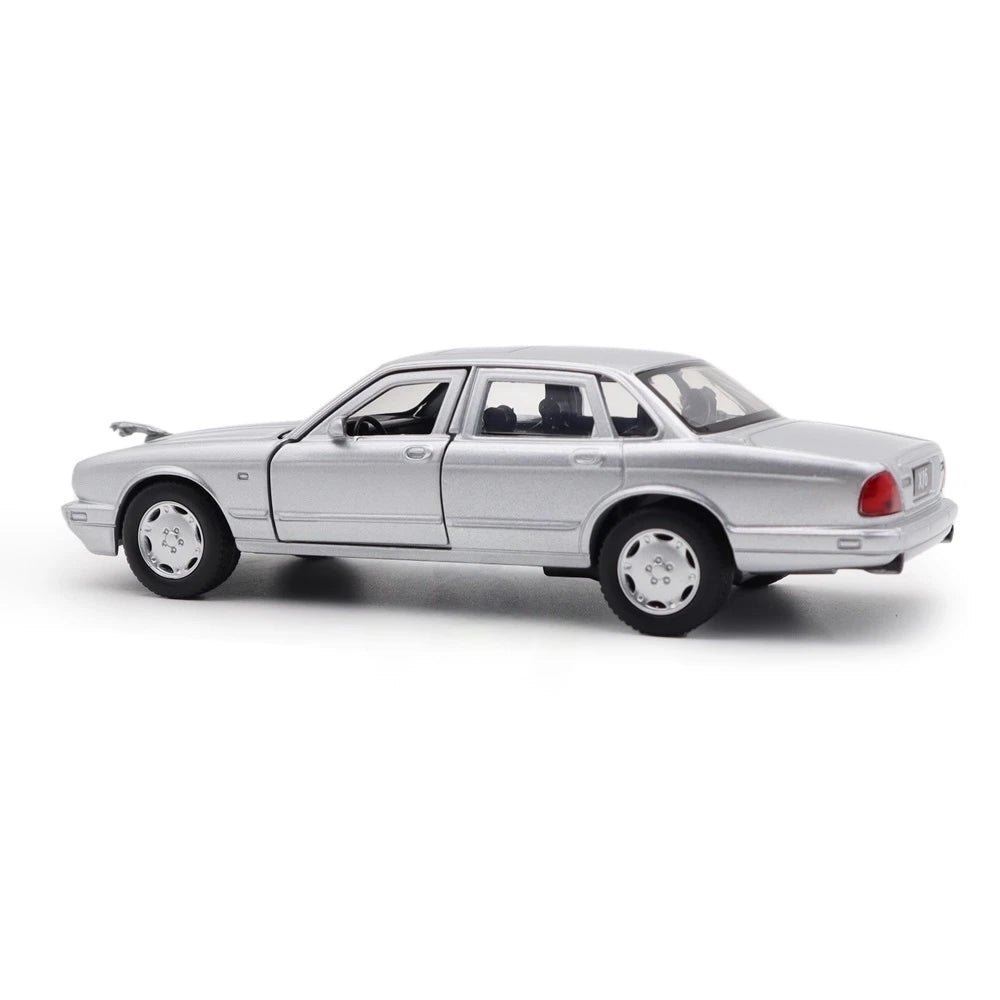 [TOY] 1:36 Jaguar 1990 XJ6 Silver Model Car Die-Cast