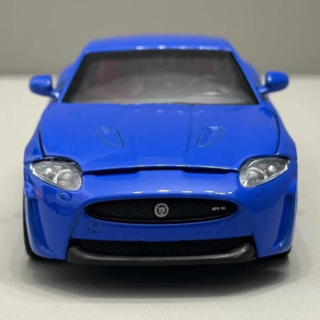 [TOY] 1:32 Jaguar 2010 XKR blå modellbil Die-Cast