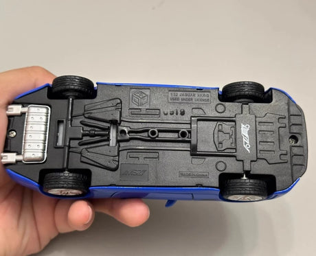 [TOY] 1:32 Jaguar 2010 XKR blå modellbil Die-Cast