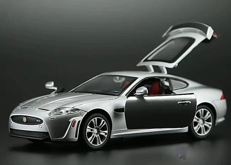 [TOY] 1:32 Jaguar 2010 XKR silver modellbil Die-Cast