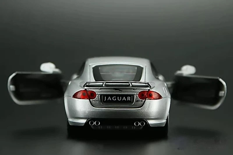 [TOY] 1:32 Jaguar 2010 XKR Silver Model Car Die-Cast