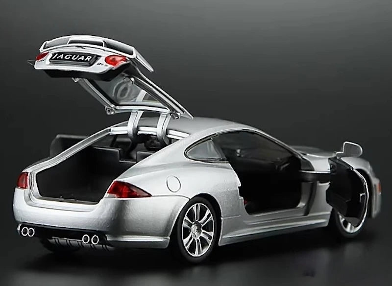[TOY] 1:32 Jaguar 2010 XKR Silver Model Car Die-Cast
