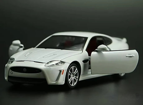 [TOY] 1:32 Jaguar 2010 XKR vit modellbil Die-Cast