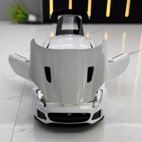 [TOY] 1:32 Jaguar 2017 F-Type R-Dynamic vit modellbil Die-Cast