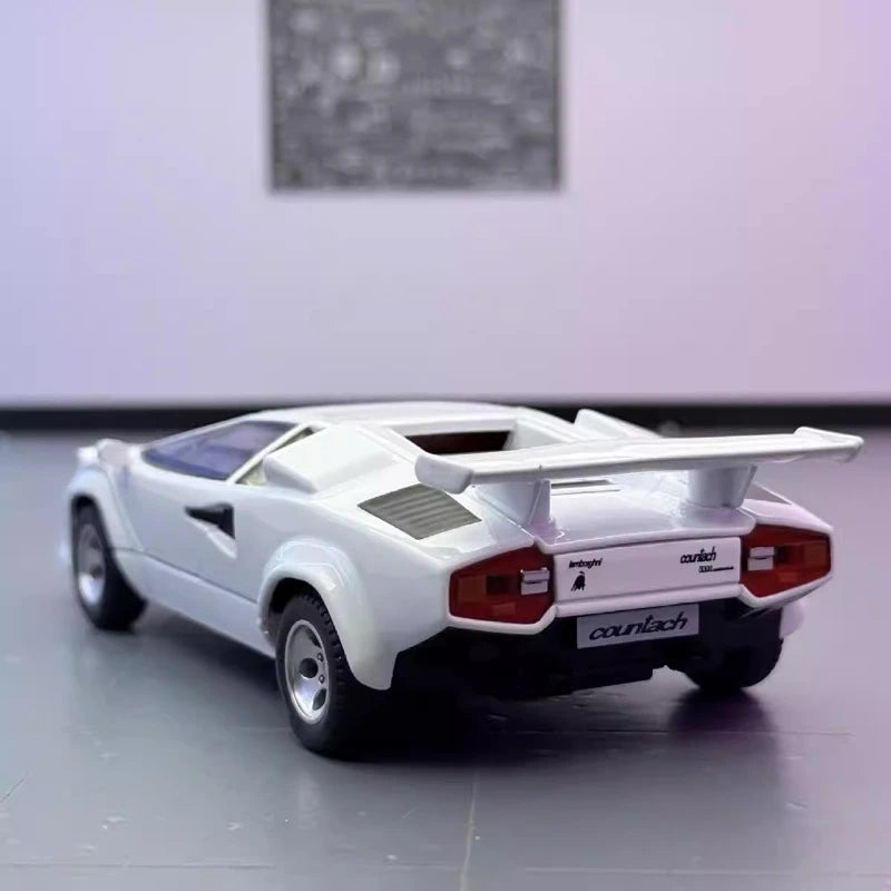 [TOY] 1:32 Lamborghini 1982 Countach LP500S White Model Car Die-Cast