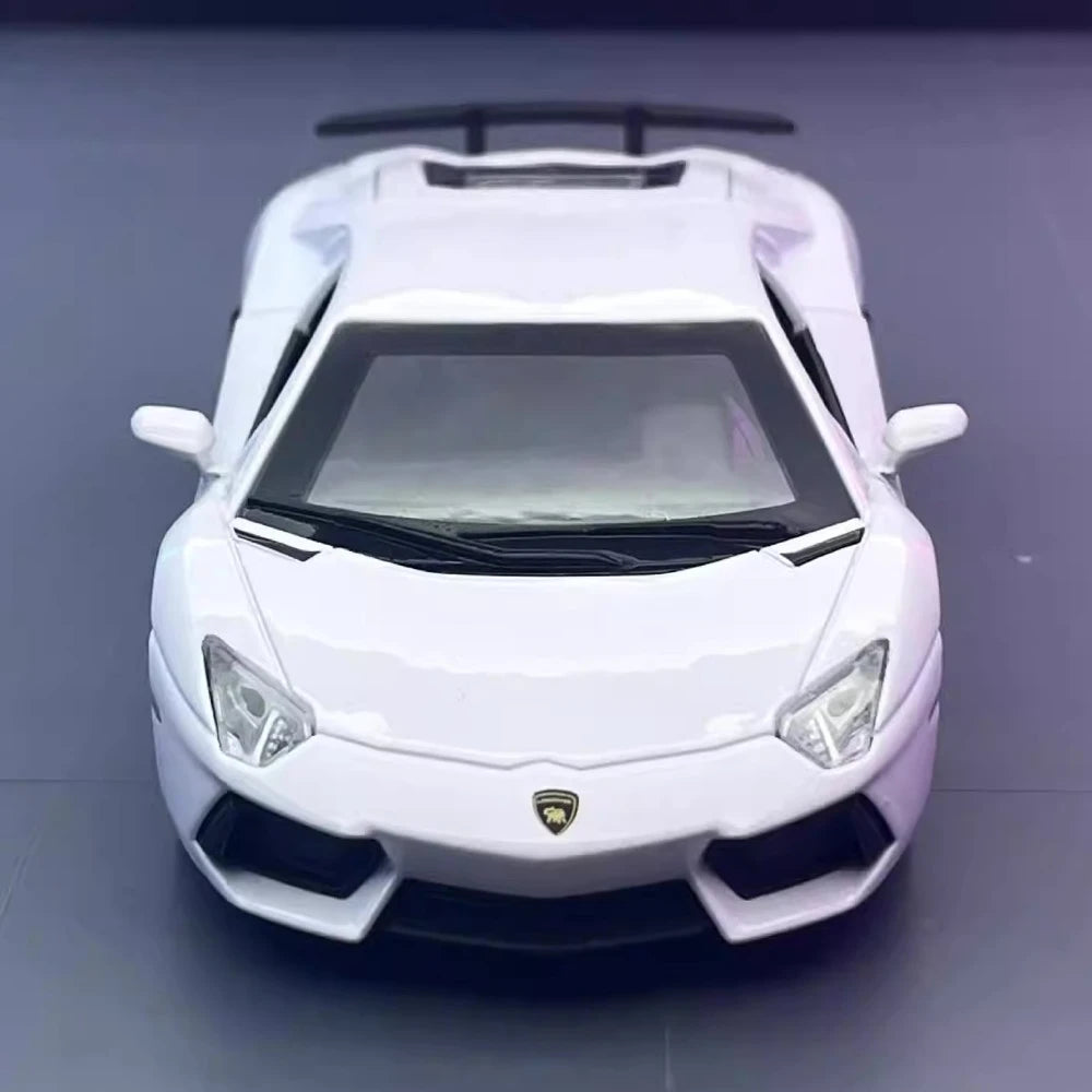 [TOY] 1:32 Lamborghini 2011 Aventador LP700-4 White Model Car Die-Cast