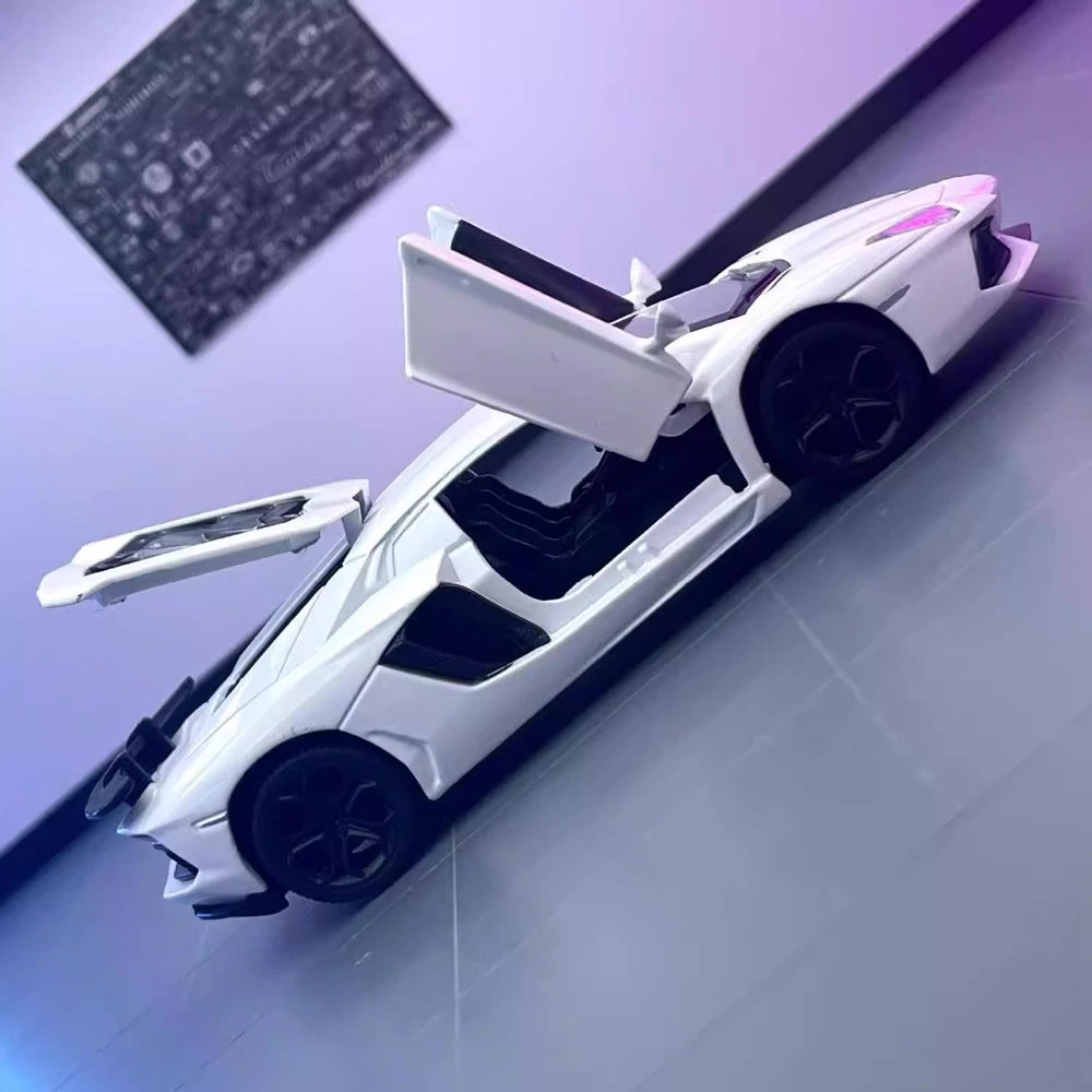 [TOY] 1:32 Lamborghini 2011 Aventador LP700-4 White Model Car Die-Cast