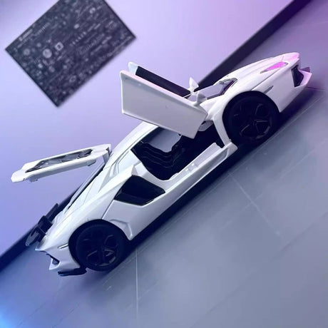 [TOY] 1:32 Lamborghini 2011 Aventador LP700-4 vit modellbil Die-Cast