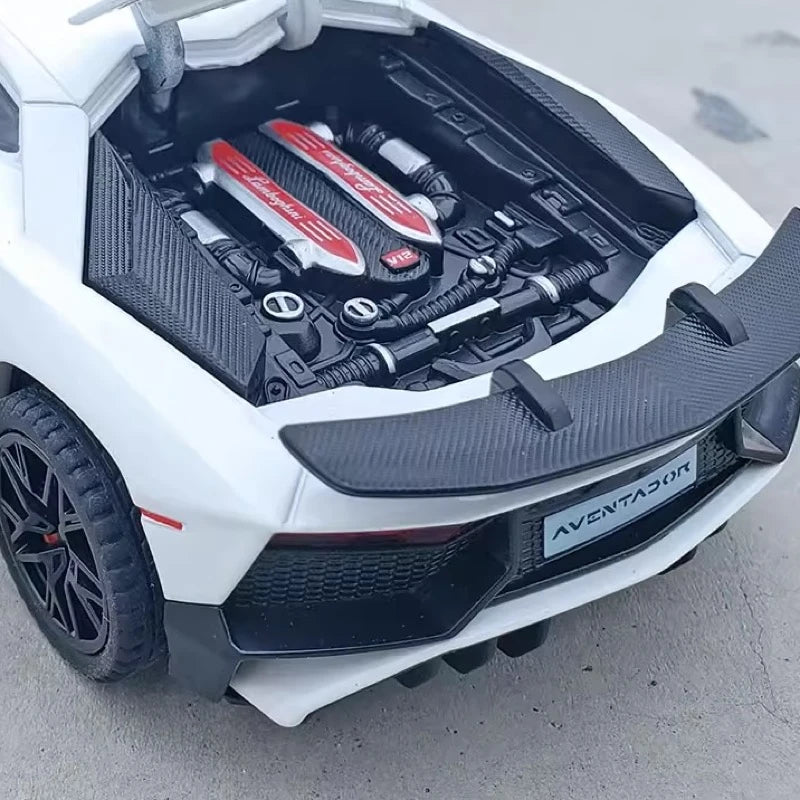 [TOY] 1:32 Lamborghini 2016 Aventador LP750-4 SV SuperVeloce White Model Car Die-Cast