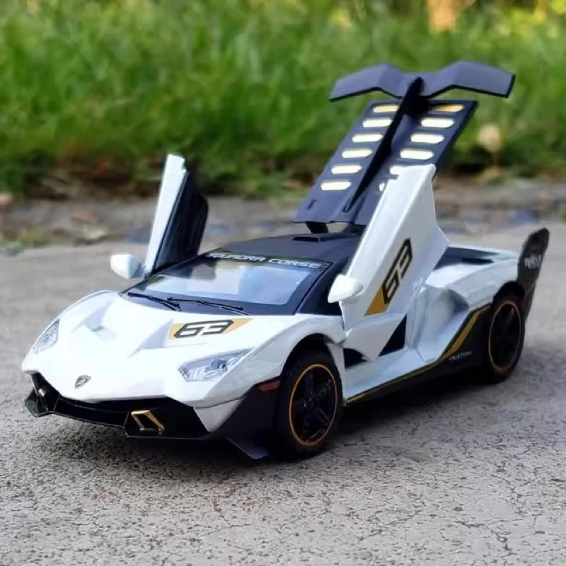 [TOY] 1:32 Lamborghini 2018 SC18 Alston White Model Car Die-Cast