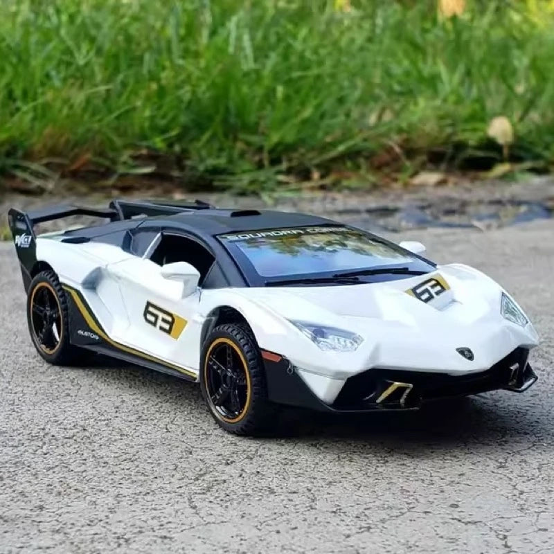 [TOY] 1:32 Lamborghini 2018 SC18 Alston White Model Car Die-Cast