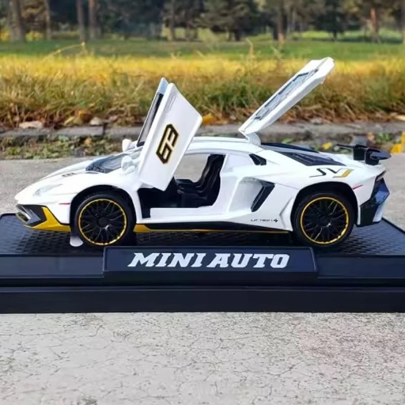 [TOY] 1:32 Lamborghini 2022 Aventador LP780-4 SVJ White Model Car Die-Cast