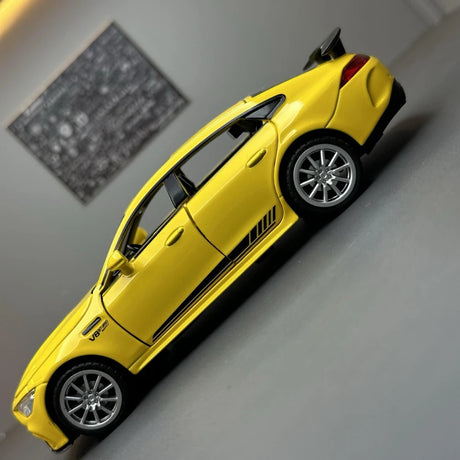 [TOY] 1:32 Mercedes-AMG 2019 GT63S gul modellbil Die-Cast