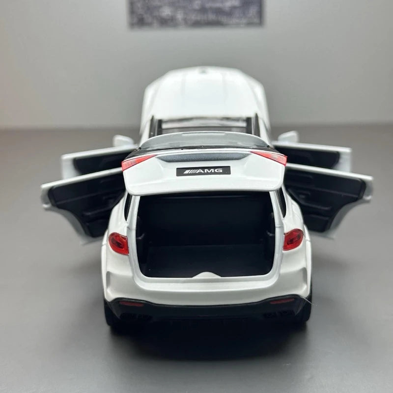 Mercedes-AMG 2020 GLE 63S White 1:32 – Diecast Display Model Die-Cast