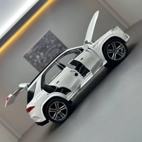 [TOY] 1:32 Mercedes-AMG 2020 GLE 63S vit modellbil Die-Cast