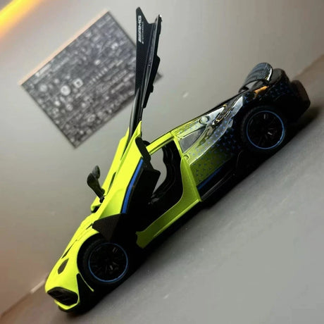 [TOY] 1:32 Mercedes-AMG 2022 One grön modellbil Die-Cast