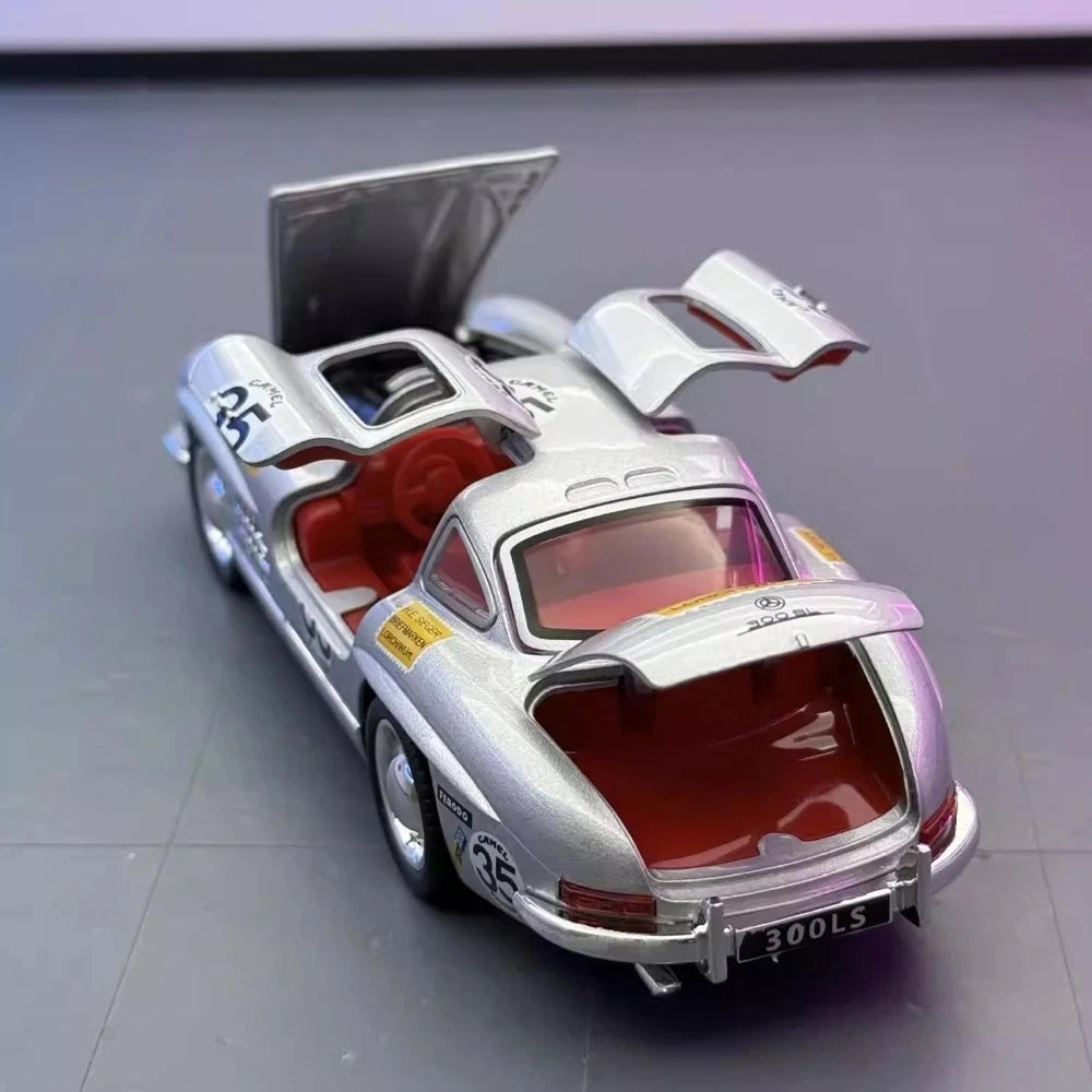 Mercedes-Benz 1954 300SL Silver #35 1:32 diecast display model - view 8