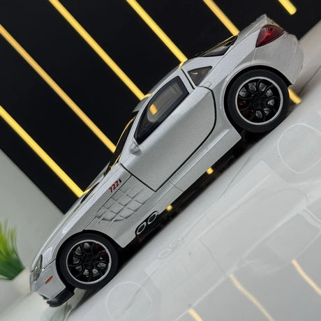 [TOY] 1:32 Mercedes-Benz 2003 SLR McLaren silver modellbil Die-Cast