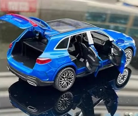 [TOY] 1:32 Mercedes-Benz 2023 GLC 400e blå modellbil Die-Cast