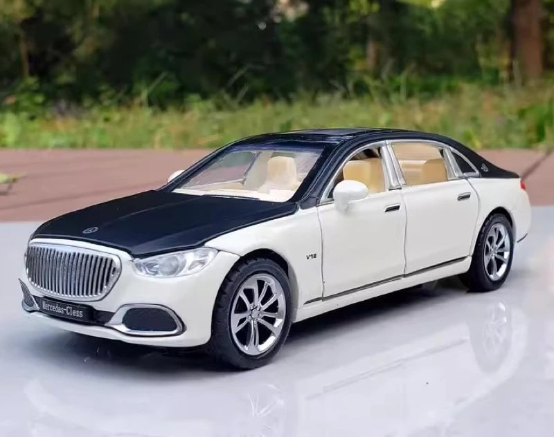 [TOY] 1:32 Mercedes-Maybach 2022 S680 nero bianco modellino di auto Die-Cast
