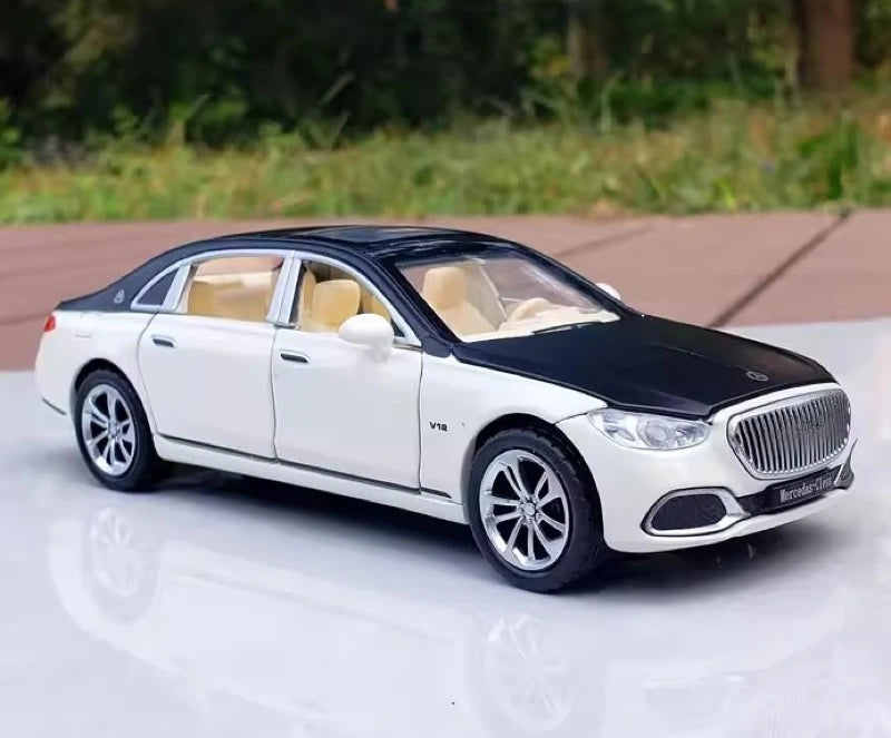 [TOY] 1:32 Mercedes-Maybach 2022 S680 svart vit modellbil Die-Cast