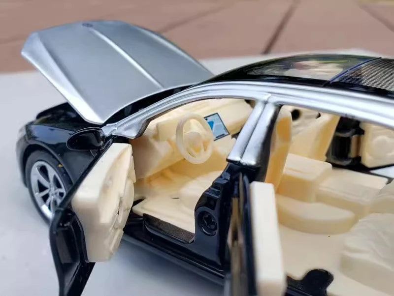 [TOY] 1:32 Mercedes-Maybach 2022 S680 svart vit modellbil Die-Cast