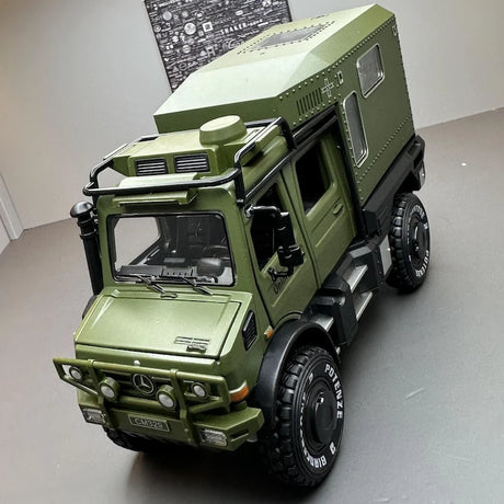 [TOY] 1:32 Mercedes-Unimog 2013 Nomadism U4000 RV grön modellbil Die-Cast