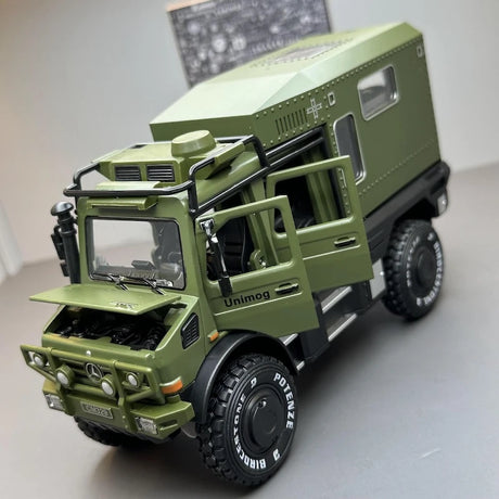 [TOY] 1:32 Mercedes-Unimog 2013 Nomadism U4000 RV grön modellbil Die-Cast