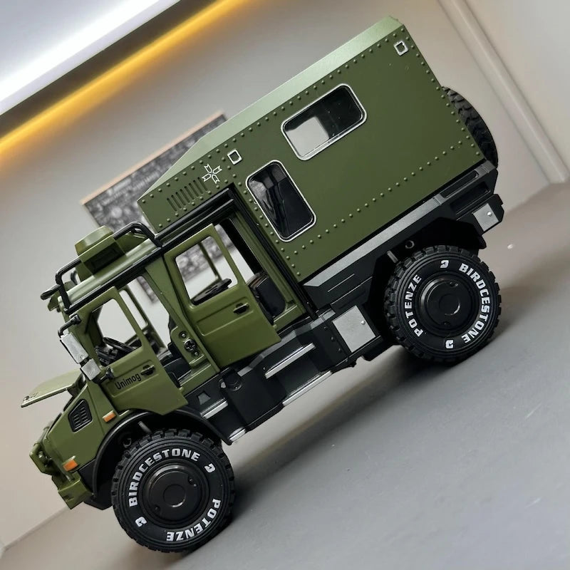 [TOY] 1:32 Mercedes-Unimog 2013 Nomadism U4000 RV grön modellbil Die-Cast