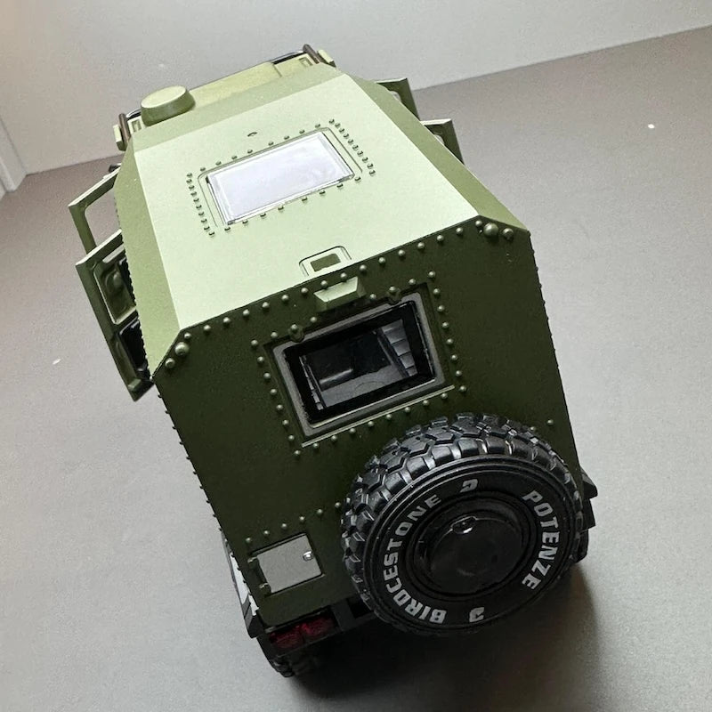 [TOY] 1:32 Mercedes-Unimog 2013 Nomadism U4000 RV grön modellbil Die-Cast
