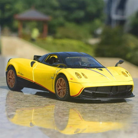 [TOY] 1:32 Pagani 2012 Huayra gul modellbil Die-Cast