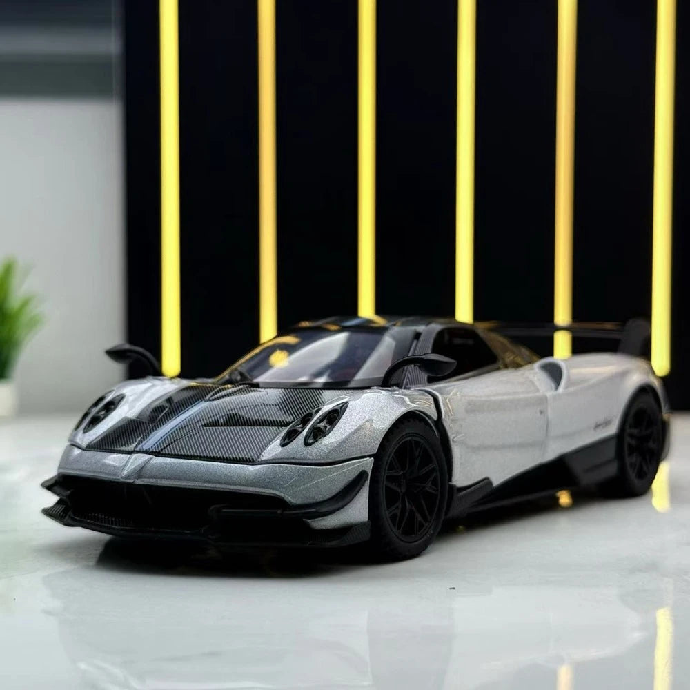 [TOY] 1:32 Pagani 2016 Huayra BC silver modellbil Die-Cast