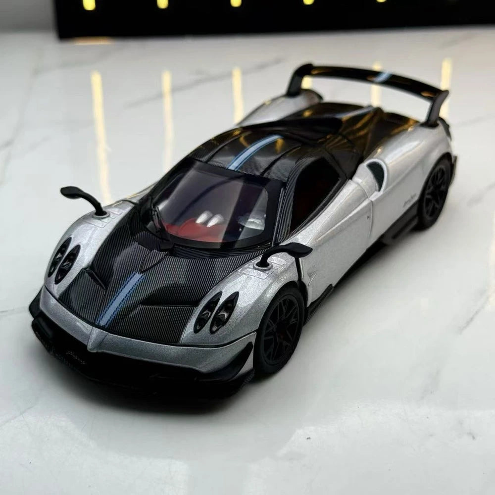 [TOY] 1:32 Pagani 2016 Huayra BC silver modellbil Die-Cast