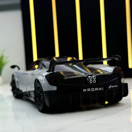 [TOY] 1:32 Pagani 2016 Huayra BC silver modellbil Die-Cast