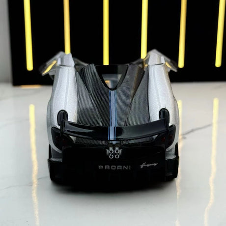[TOY] 1:32 Pagani 2016 Huayra BC silver modellbil Die-Cast