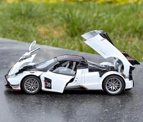 [TOY] 1:32 Pagani 2016 Huayra BC vit modellbil Die-Cast