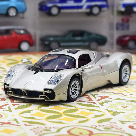 [TOY] 1:32 Pagani 2023 Utopia guld modellbil Die-Cast