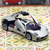 [TOY] 1:32 Pagani 2023 Utopia guld modellbil Die-Cast